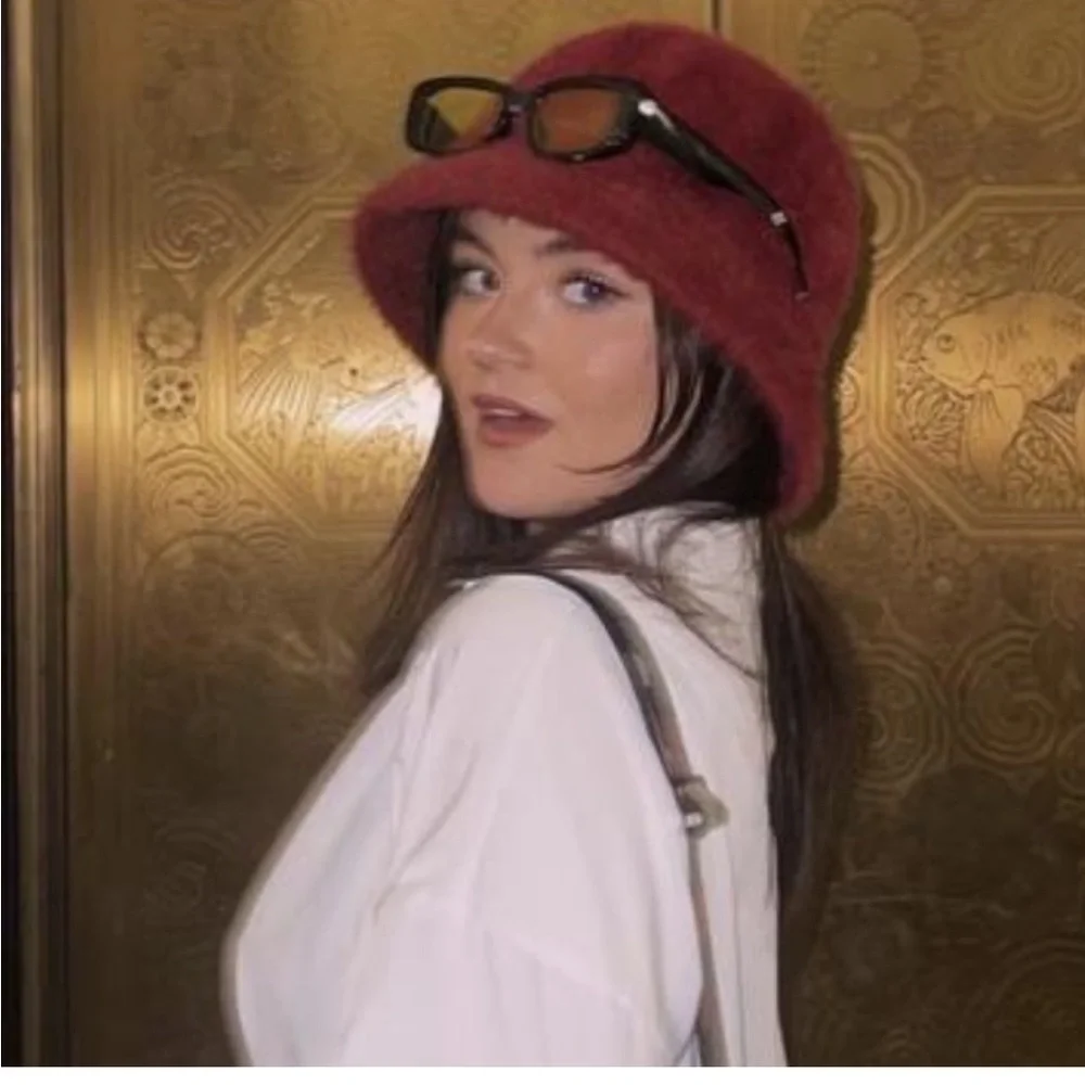 Urban Outfitters fuzzy maroon bucket hat - Picture 2 of 4